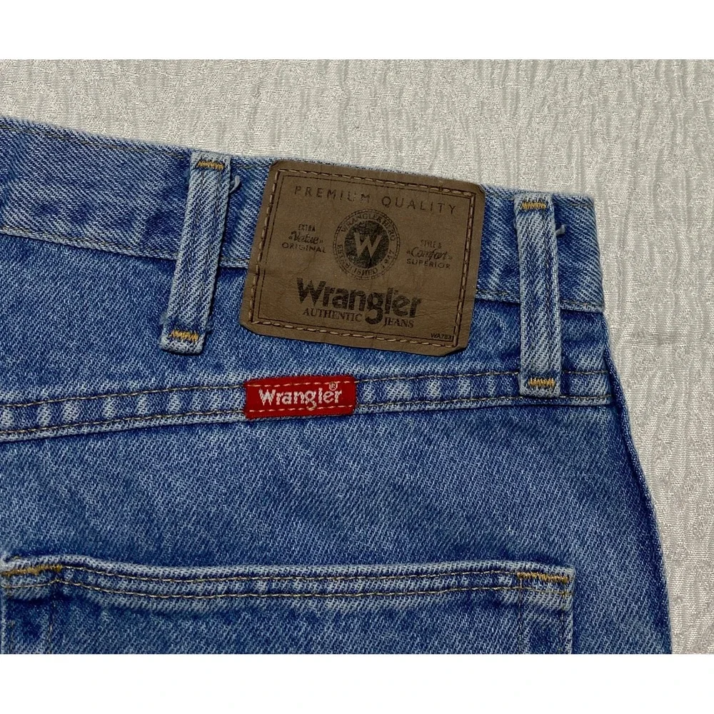 Wrangler Mens Regular Fit Straight Leg Jeans 38x32 Medium Wash Blue 965TPSL‎
